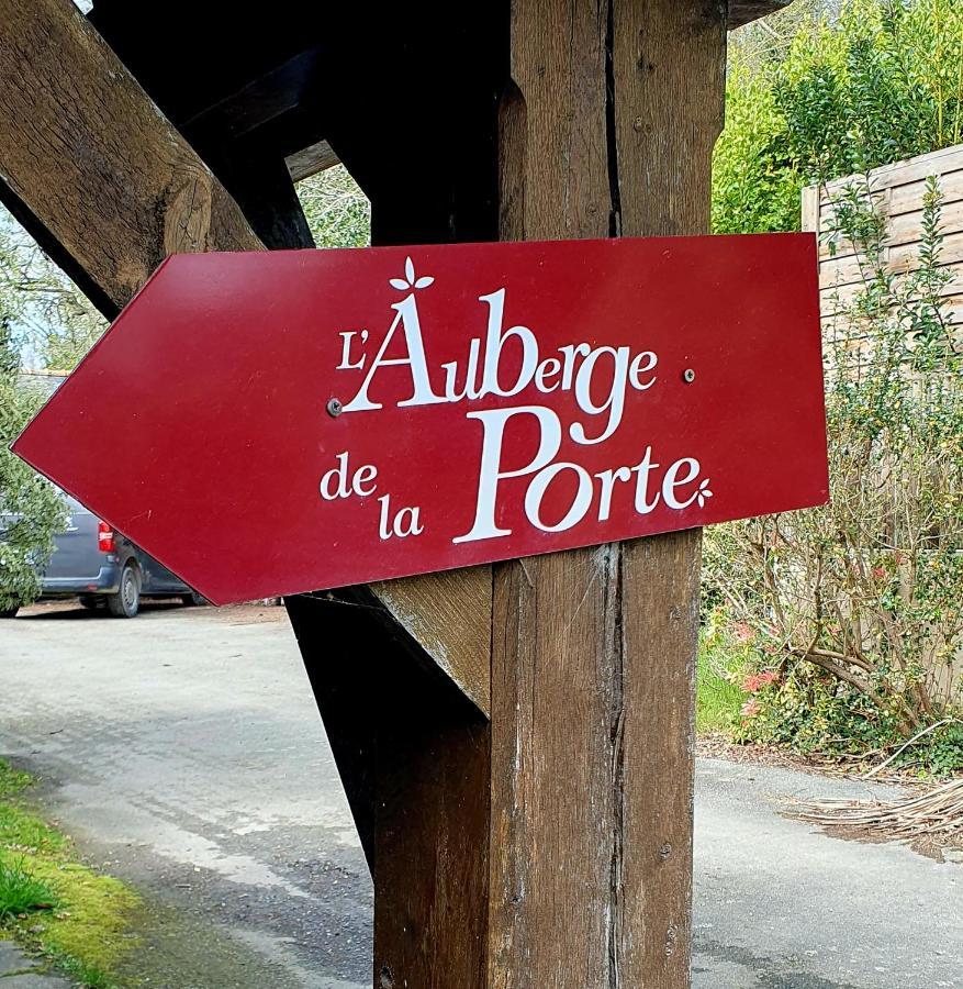 L'Auberge De La Porte Saint-Jouan-des-Guerets Exterior photo